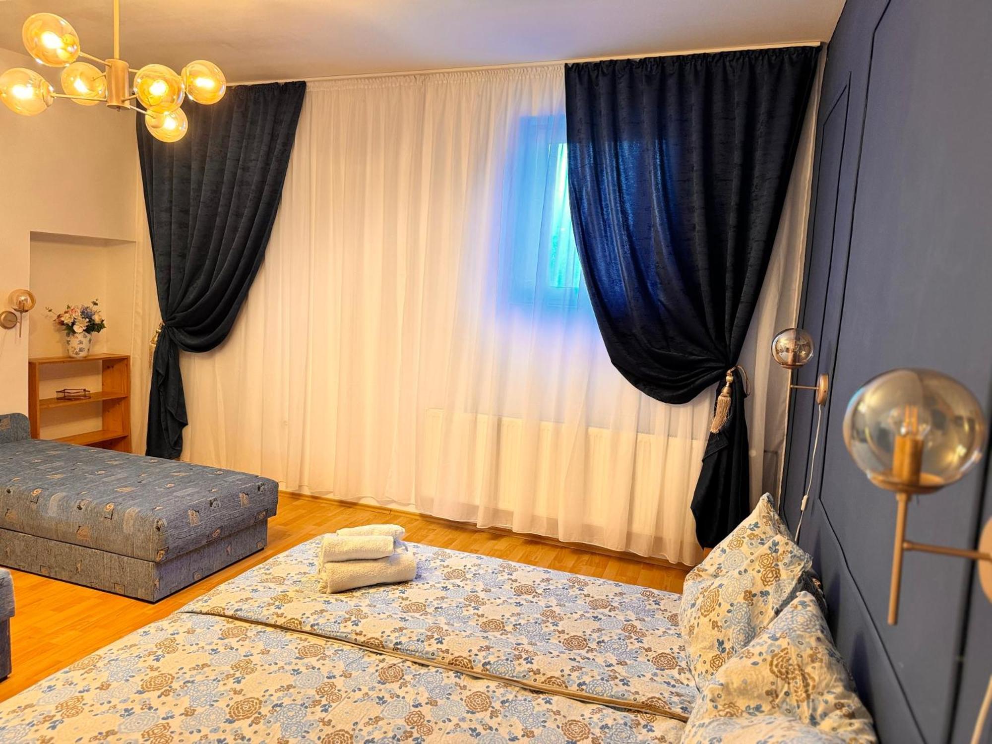 Hotel Pensiunea Schwartzy Makó Esterno foto