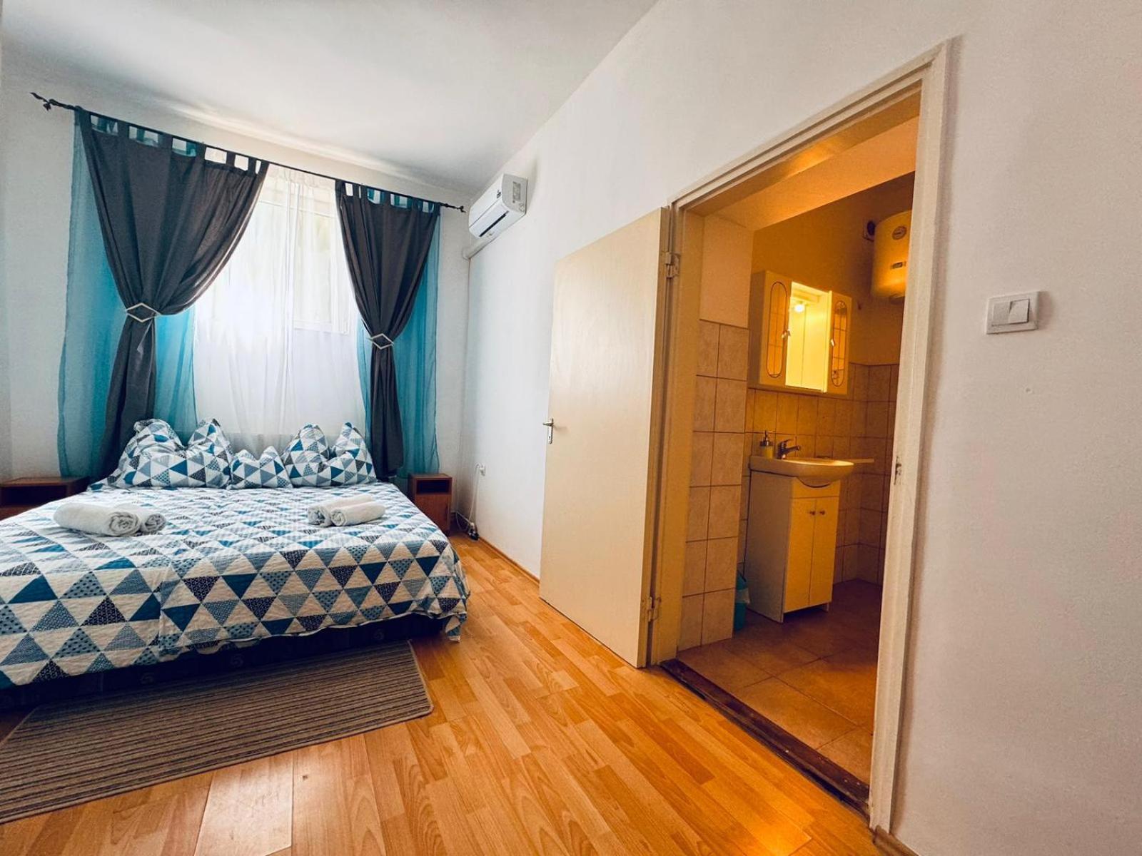Hotel Pensiunea Schwartzy Makó Esterno foto