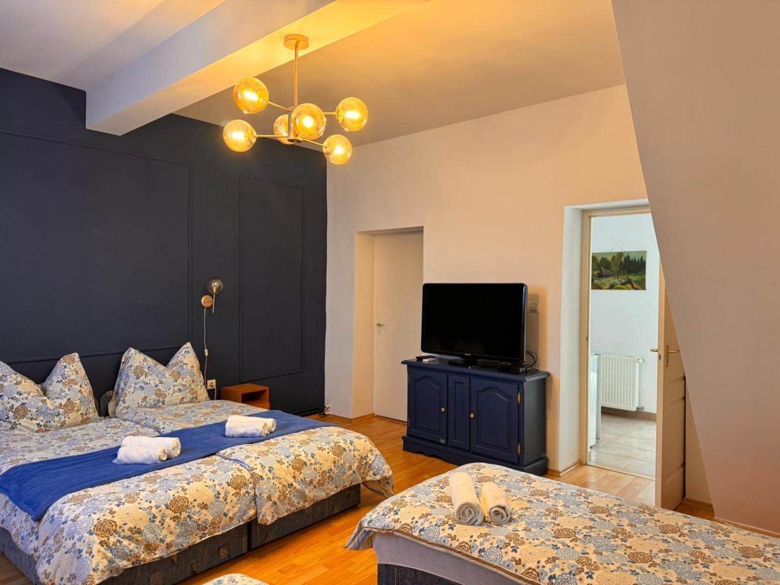 Hotel Pensiunea Schwartzy Makó Esterno foto