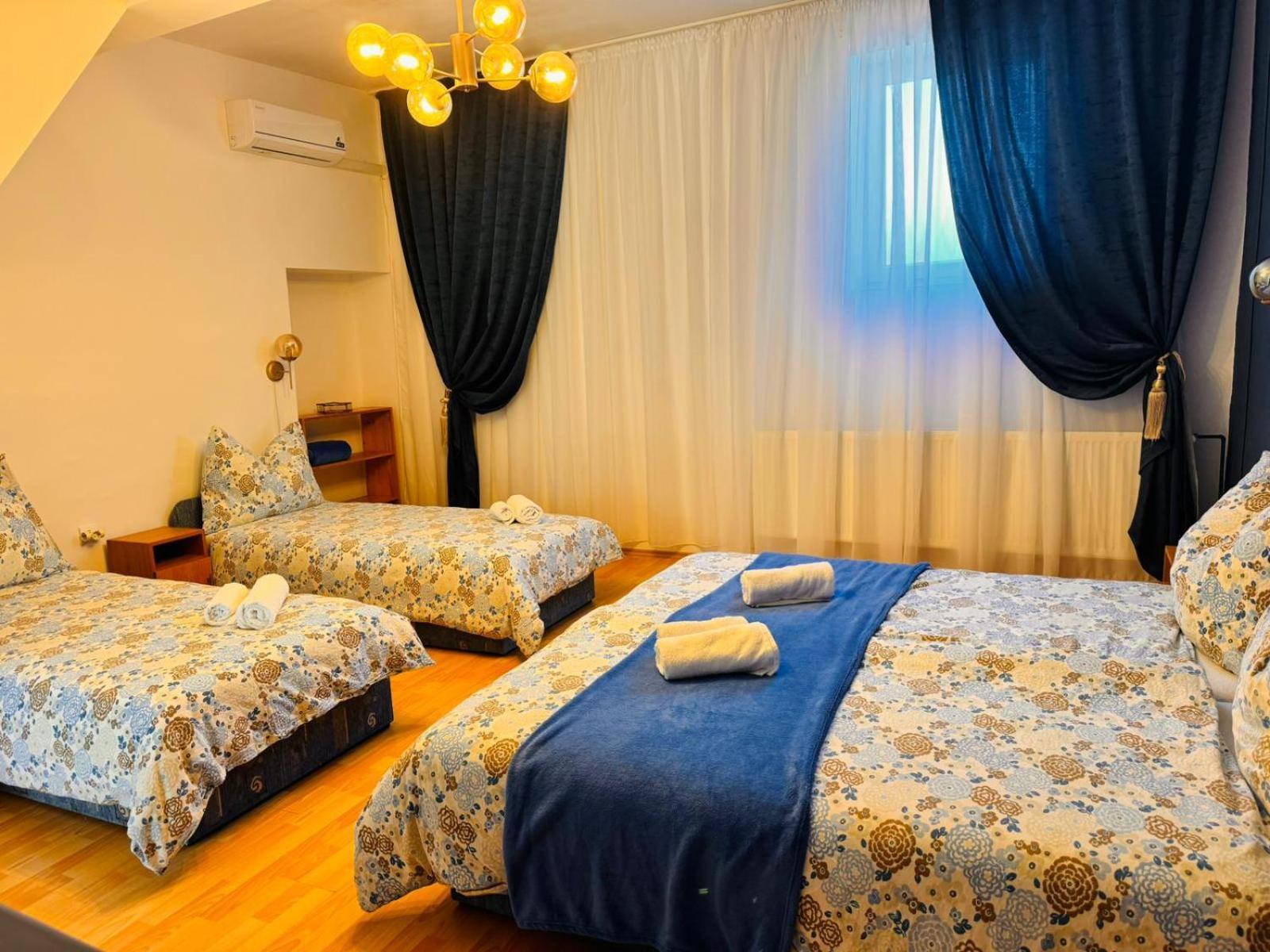 Hotel Pensiunea Schwartzy Makó Esterno foto